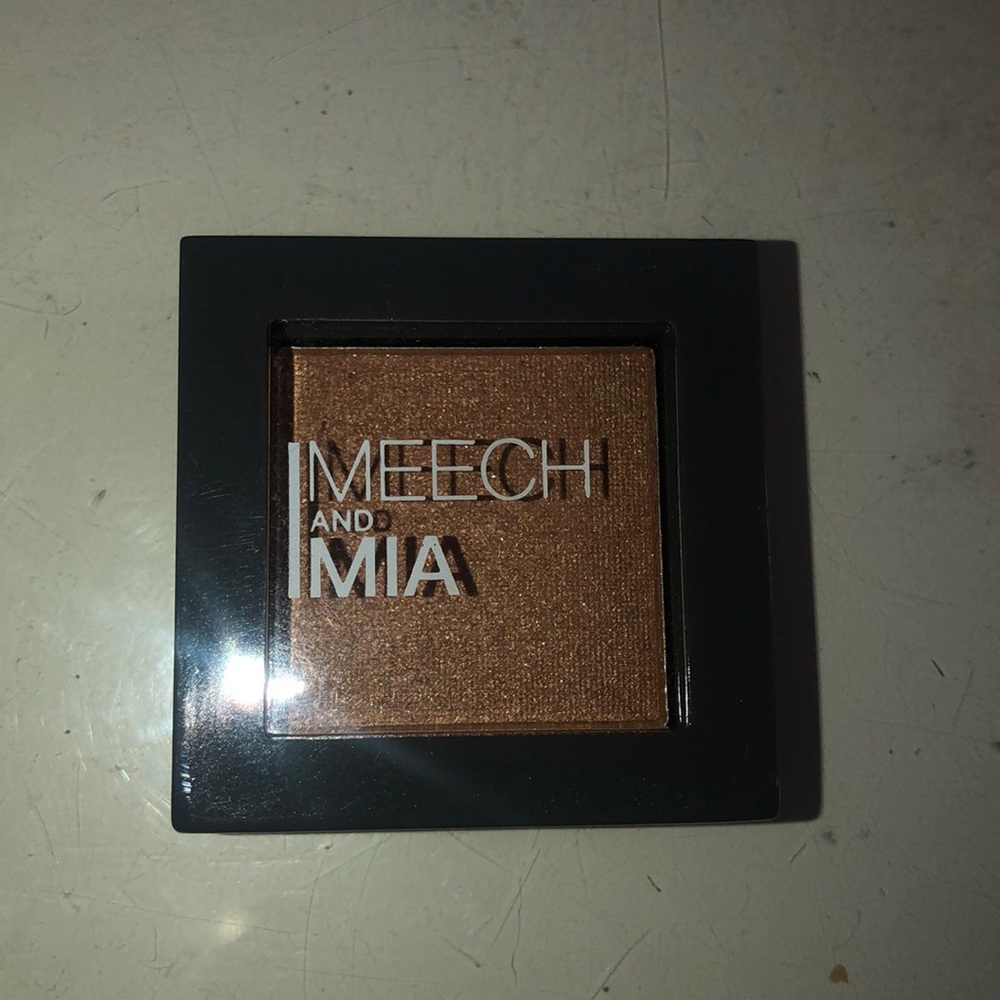 Meech and Mia Bronze Eyeshadow